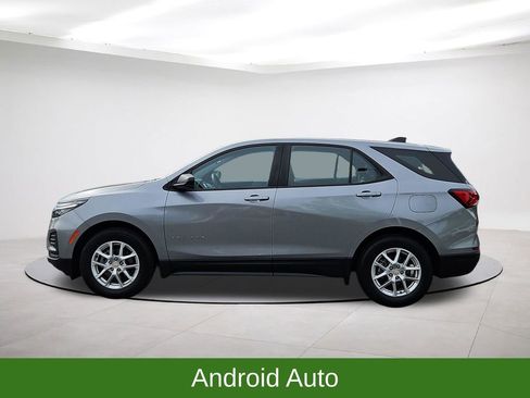 Used 2023 Chevrolet Equinox LS FWD image 4