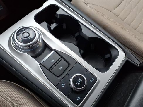 Certified 2020 Ford Explorer XLT w/ Class III Trailer Tow Package image 19