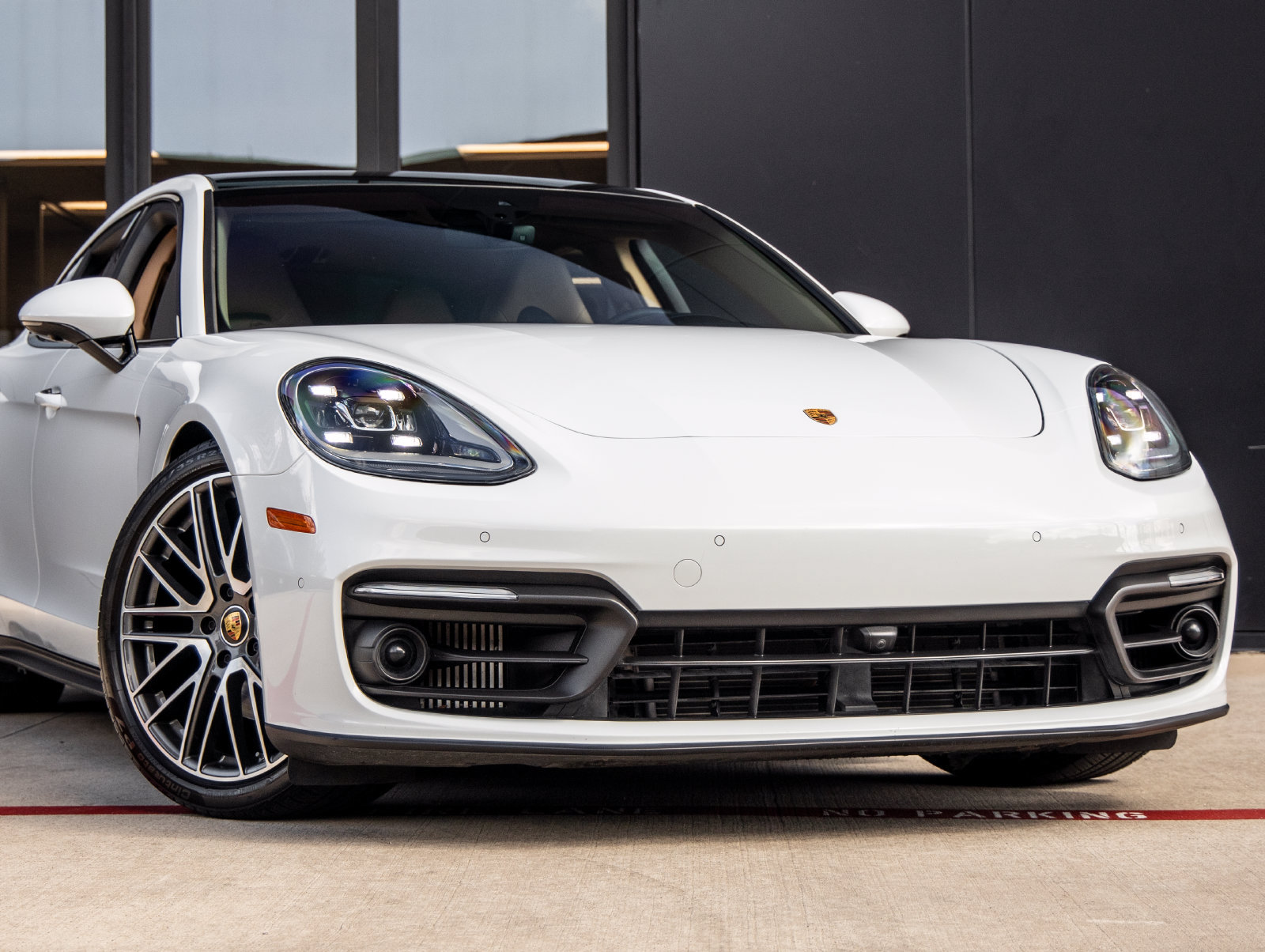 Certified 2023 Porsche Panamera Platinum Edition RWD image 9