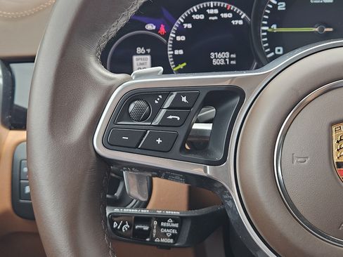 Certified 2022 Porsche Cayenne E-Hybrid AWD/4WD image 26