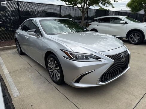 Used 2019 Lexus ES 350 w/ Premium Package FWD image 2