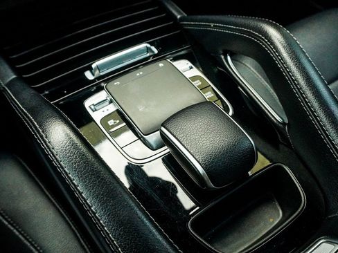 Used 2020 Mercedes-Benz GLE 350 image 17