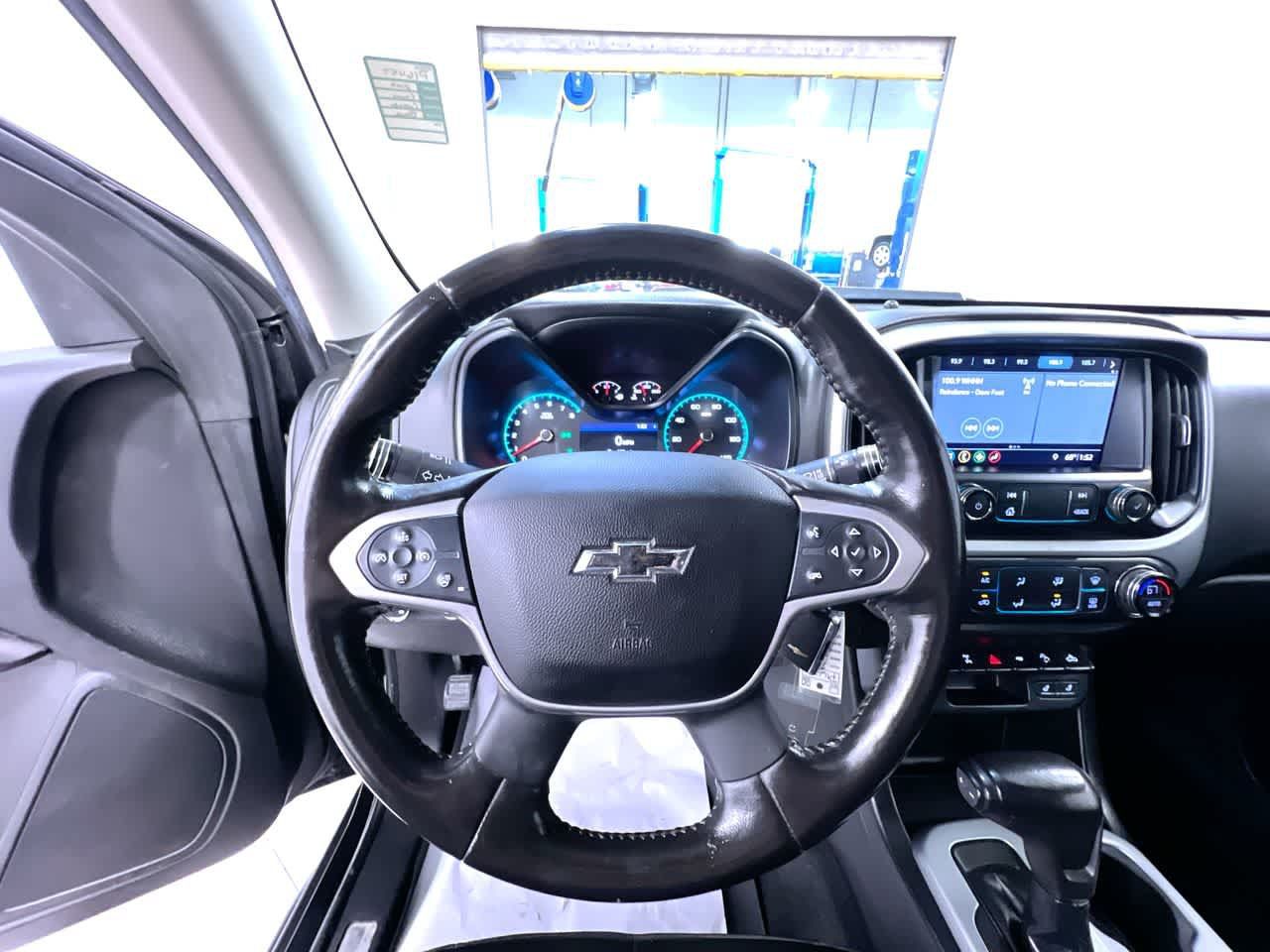 Used 2019 Chevrolet Colorado ZR2 w/ ZR2 Midnight Special Edition AWD/4WD image 15
