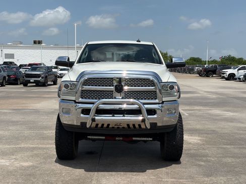 Used 2016 RAM 3500 Laramie w/ Convenience Group AWD/4WD image 6