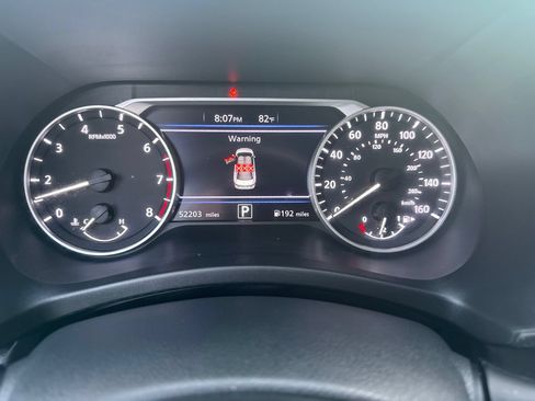 Used 2025 Nissan Sentra SR FWD image 19