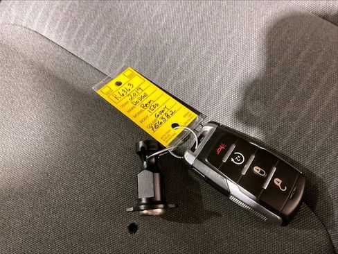 Used 2019 RAM 1500 Big Horn AWD/4WD image 12
