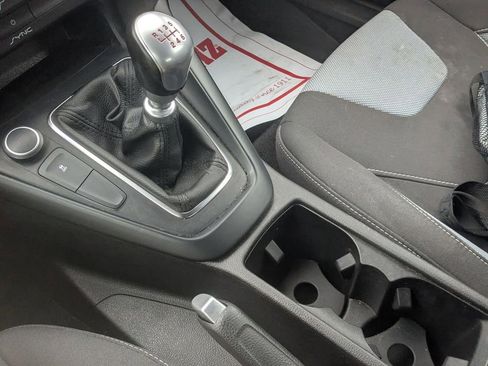 Used 2017 Ford Focus ST image 22