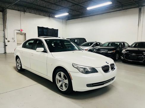 Used 2008 BMW 528xi Sedan image 4