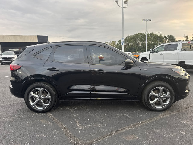 Used 2024 Ford Escape ST-Line w/ Tech Pack #1 AWD/4WD image 8