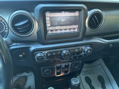 Used 2019 Jeep Wrangler Unlimited Sport S image 15