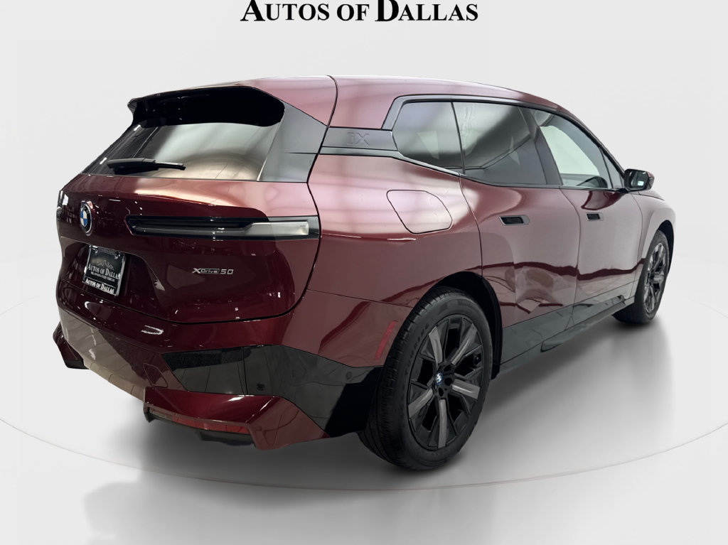 Used 2024 BMW iX xDrive50 w/ Premium Package AWD/4WD image 7