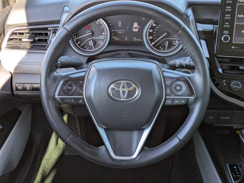 Used 2023 Toyota Camry XLE image 20