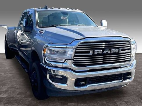 Used 2023 RAM 3500 Laramie AWD/4WD image 2