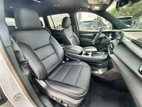 Certified 2026 Buick Enclave Preferred FWD image 27
