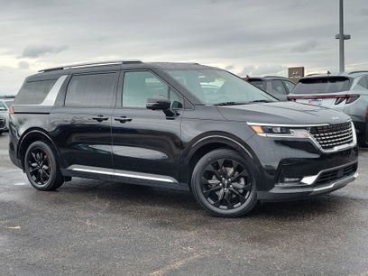 Used 2023 Kia Carnival SX