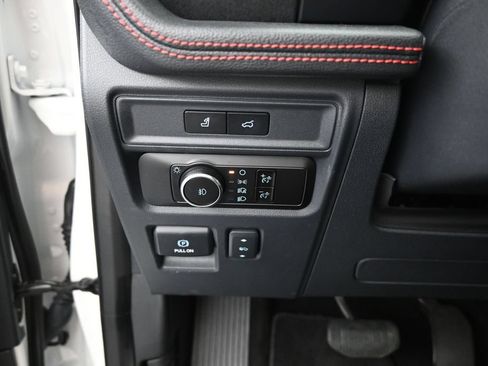 Used 2023 Ford Expedition Limited AWD/4WD image 24