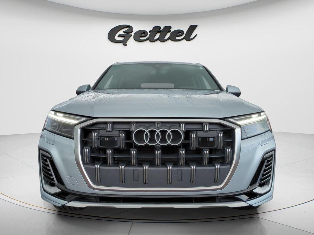 Used 2025 Audi Q7 3.0T Premium Plus AWD/4WD image 2