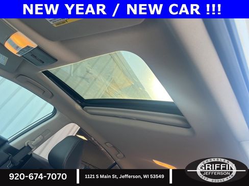 Used 2020 Nissan Altima 2.5 SR w/ Premium Package image 9