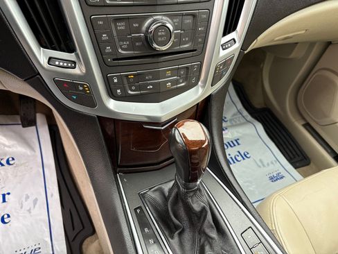 Used 2012 Cadillac SRX Luxury image 32