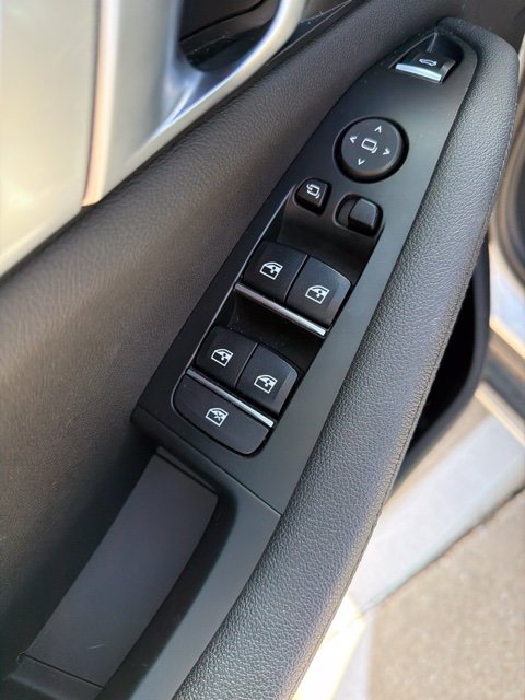 Used 2022 BMW X5 xDrive40i AWD/4WD image 13