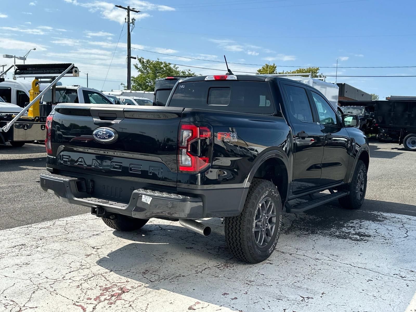 New 2024 Ford Ranger XLT w/ FX4 Off-Road Package AWD/4WD image 2
