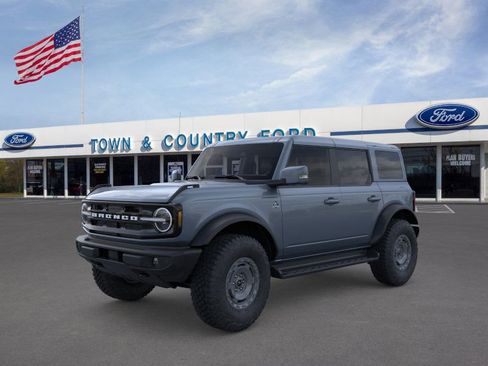 New 2025 Ford Bronco Outer Banks w/ Sasquatch Package AWD/4WD image 1