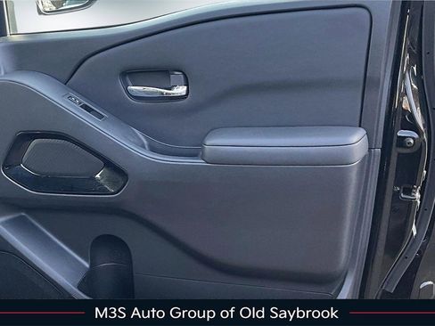 Used 2023 Nissan Frontier SV w/ Midnight Edition Package image 27