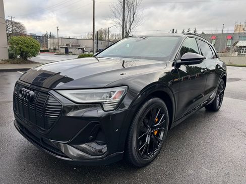 Used 2022 Audi e-tron Chronos w/ Chronos Package image 4