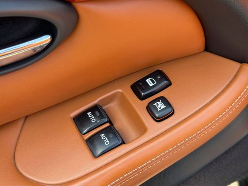 Used 2005 Lexus SC 430 Convertible RWD image 19