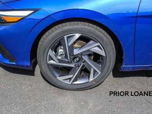 Certified 2025 Hyundai Elantra Sport FWD image 11