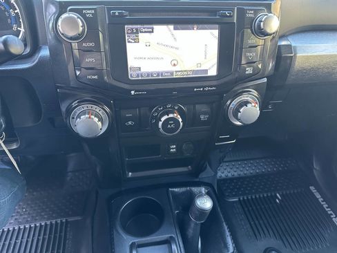 Used 2018 Toyota 4Runner 4WD image 14