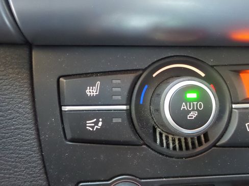 Used 2012 BMW X5 xDrive35d image 59