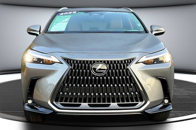 Used 2025 Lexus NX 250 FWD w/ Accessory Package (Z1) image 2