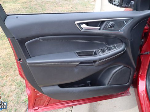 Used 2024 Ford Edge Titanium AWD/4WD image 12