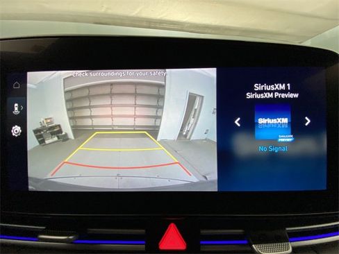 Used 2024 Hyundai Elantra SEL image 17