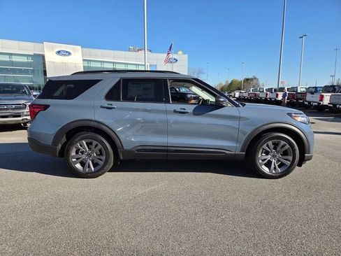New 2026 Ford Explorer Active w/ Active Comfort Package image 13