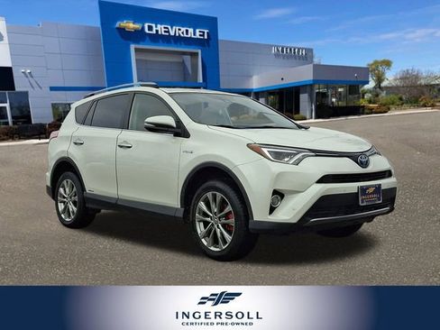 Used 2017 Toyota RAV4 Limited image 1