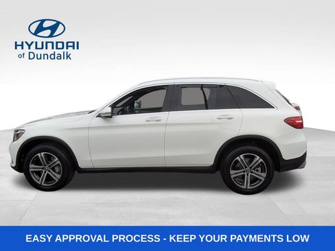 Used 2019 Mercedes-Benz GLC 300 4MATIC w/ Premium Package image 2