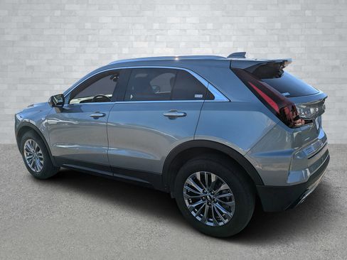Used 2025 Cadillac XT4 Premium Luxury image 7