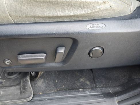 Used 2017 Toyota Tundra SR5 w/ SR5 Upgrade Package image 13