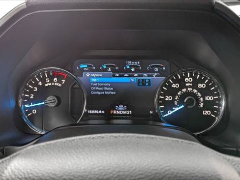 Used 2015 Ford F150 Platinum w/ Equipment Group 701A Luxury RWD image 27