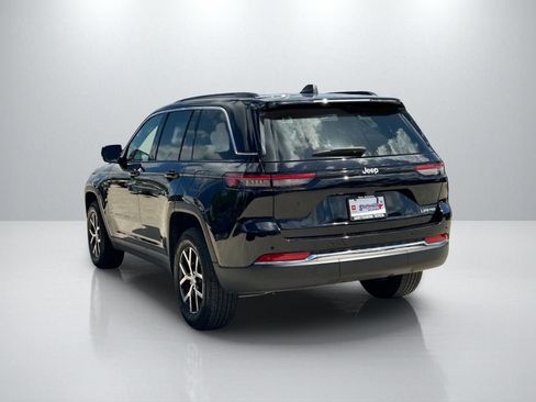 Used 2025 Jeep Grand Cherokee Limited RWD image 7