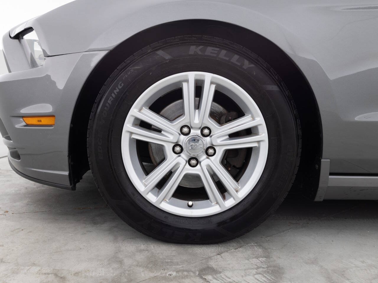 Used 2014 Ford Mustang Coupe RWD image 17
