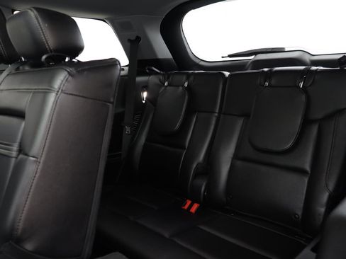 Used 2021 Ford Explorer Limited w/ Equipment Group 301A image 15