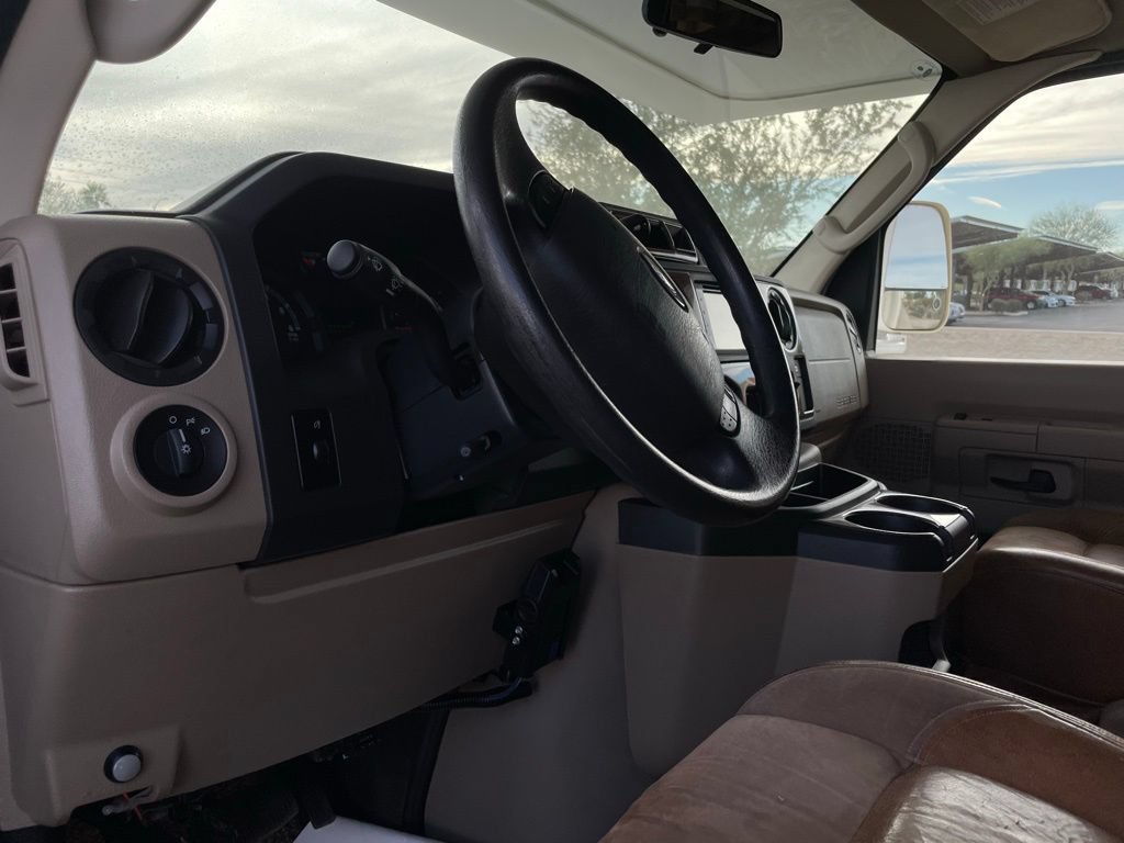 Used 2013 Ford E-450 and Econoline 450 Super Duty w/ Motorhome Prep Pkg RWD image 29
