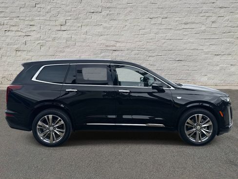 Certified 2025 Cadillac XT6 Premium Luxury image 6