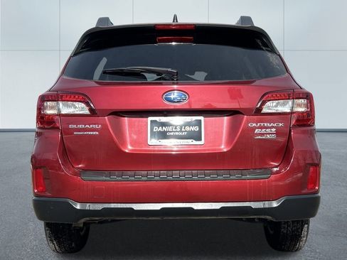 Used 2017 Subaru Outback 2.5i Premium image 4