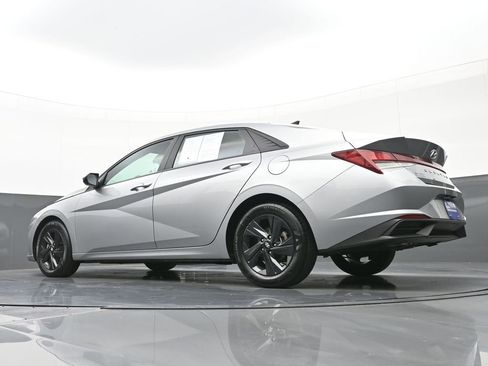 Used 2023 Hyundai Elantra SEL w/ Preferred Accessory Package image 38