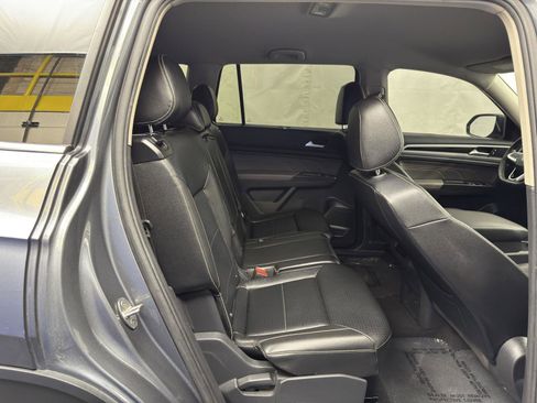 Used 2023 Volkswagen Atlas SE image 36