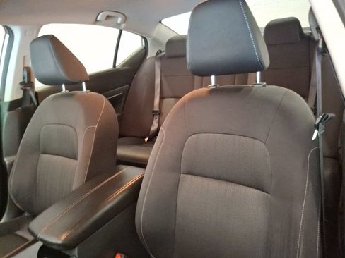 Used 2024 Nissan Altima 2.5 SV FWD image 18